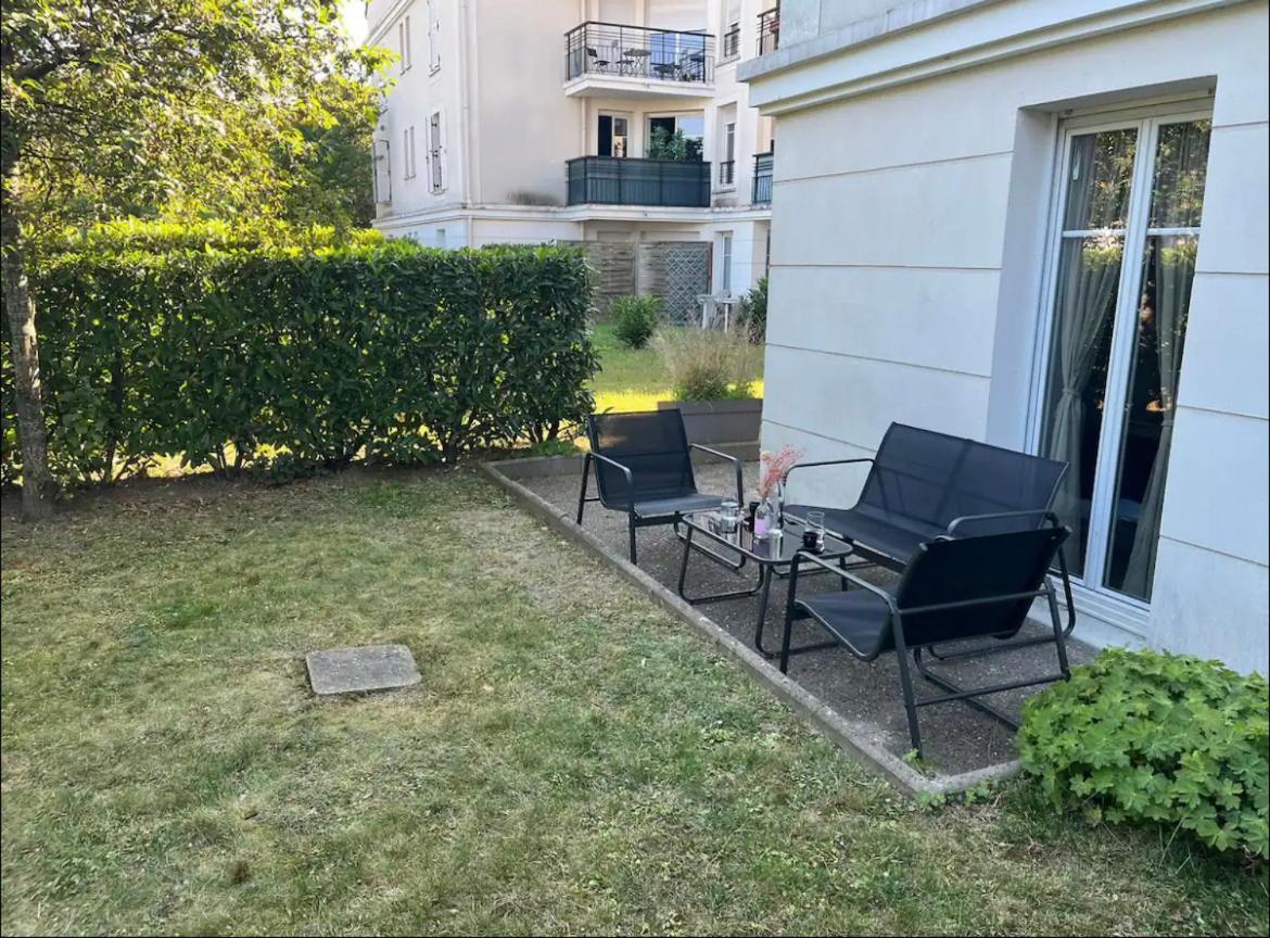 Near Disneyland Paris, 2 Parking Apartment *